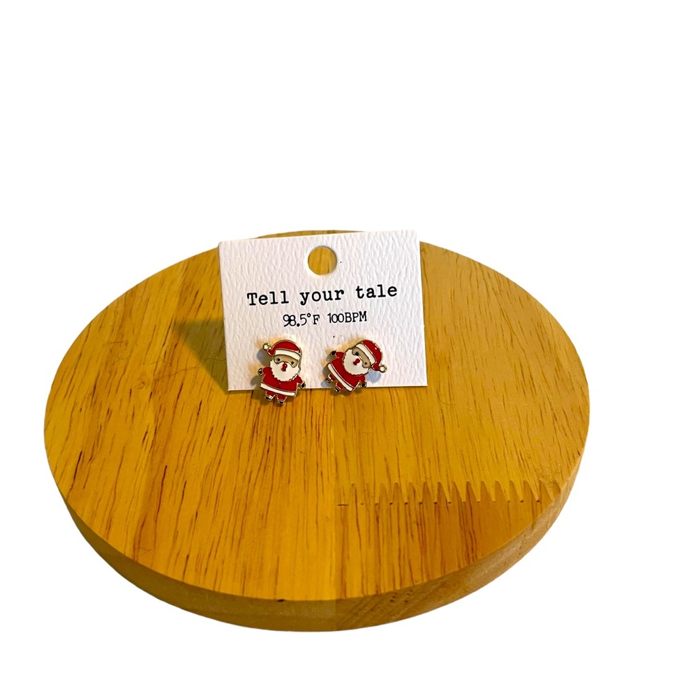 FREE Christmas earring‎ with $35 purchase